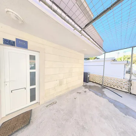 Iva Apartament Omiš