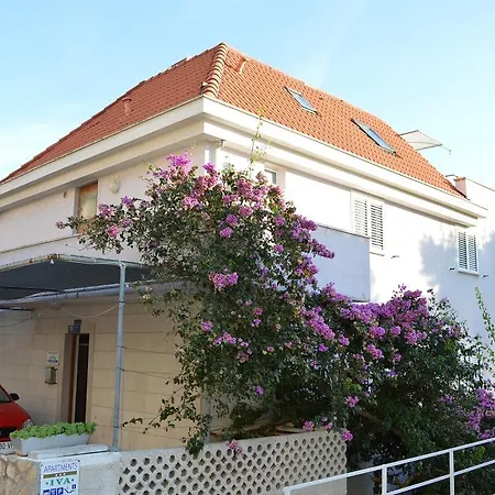 Iva Apartament Omiš